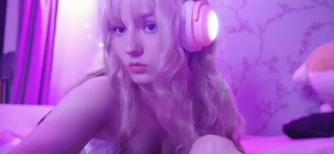 MonaCusson Just Pic 2