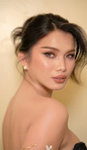 NaughtyJedGirl made you look twice Kuva