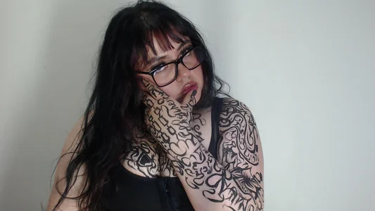 anishasanchezcm101 Black body paint Foto 3