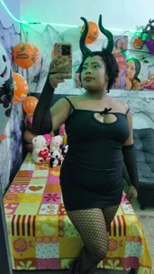 hallow od scarle_soel  snímek