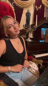 Alice_Mirren Public slika 2