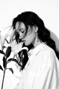 AshleyGlover I love flowers💐 Pic 3