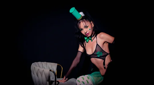 Naughtymilfx__: Public ( 6 фото)