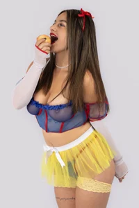 AtheneaRossi Snow White Gambar 8