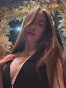 ElfredaTupy Do u like my black outfits? Foto