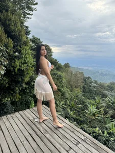 Laurensmith9 Enjoying this view 💞 Hình 3