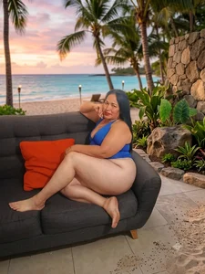 Stefanny_Taylor_のsexyの 3枚の写真