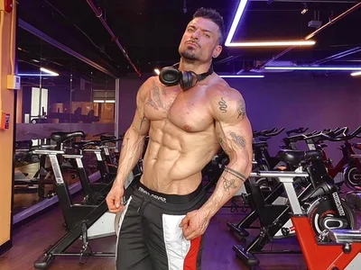 dennis__coxx For you🔥 Bilde 4