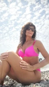 Adele_Rimm Rest on the coast of the sea Immagine  2