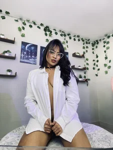 UR_LATIN_BUSHY_GUYS SHE slika 5