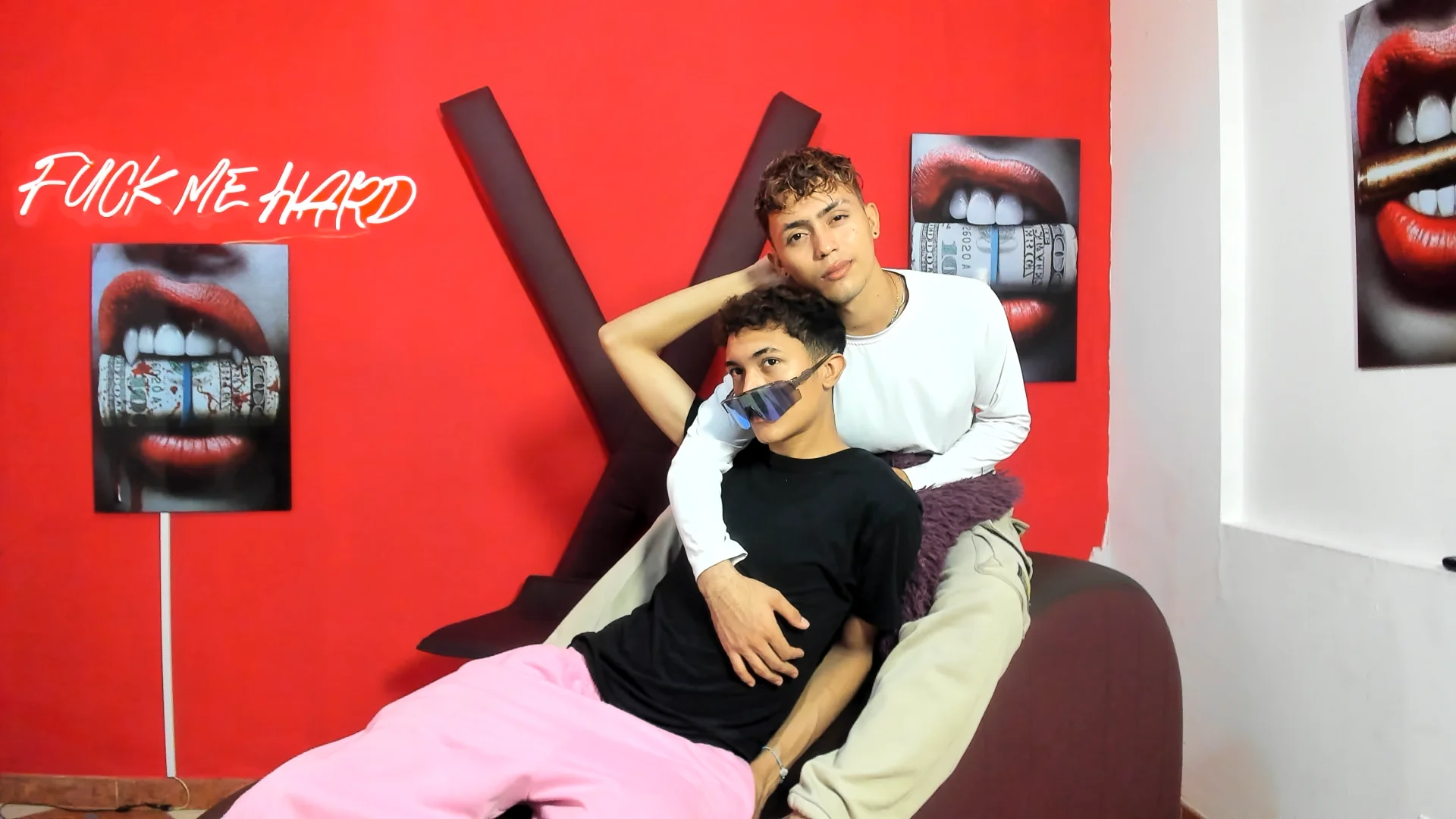 VERY_HOT_GUYS Public . fénykép