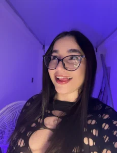 💜 de miakhalaf_  3 Imagens