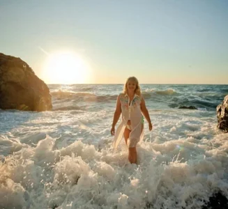 EleanoraDream: Public ( 3 фото)