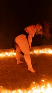 EYMI_TOMSOM Eymi on Fire🔥💥 Foto 6
