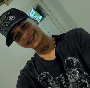 HENRY_GREEN2 🔥 Immagine  2