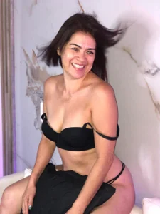 _evamilf_ I'm all you need Immagine  7