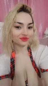 Catlady333 Face or boobs? ^^ Pic 4