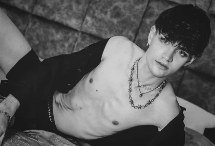 VladHellsing4 SEXY Hình 2