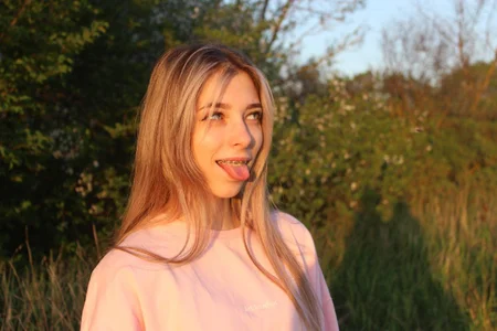 KaeliaScorch: Public ( 2 фото)