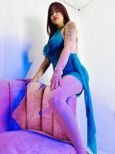 Kiaraa_Hot_のCurves that hypnotizeの 2枚の写真