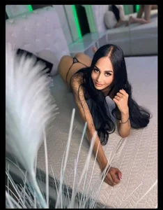 LexxyBloom Public Billede