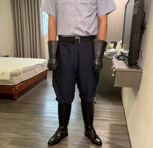 gary0213 穿馬靴色色的照片 Foto 8
