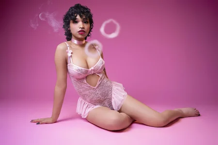 🌸Blow Kisses💨 de DaniCollinn_  4 Imagens