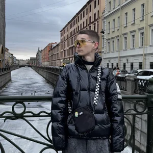 Public od AlexFH  2 snímek