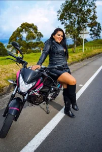 Zdjęcia brunaroyale Public:  6