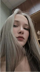 KarinRobertson New colour Pic