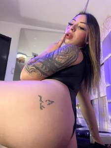 samarajhonsonのI want you to fulfill all your fantasies by my side 🥵の 2枚の写真