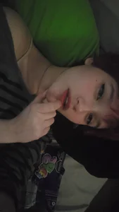 sirennmoonnn_ Public Pic 4