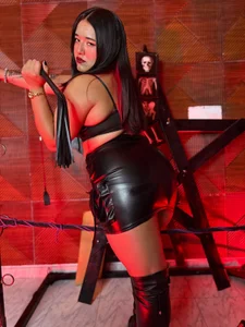 Caroline_bdsm Mistress Pic