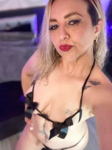 Azaahara_ Public Foto