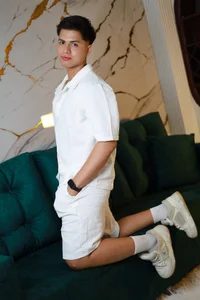 Niicky1_ As white as a sheet Pic 3