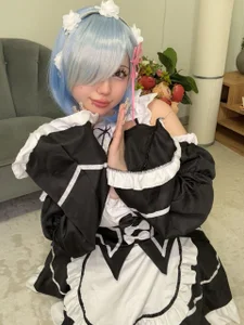 my cute rem cosplay(ﾉ≧ڡ≦) Teehee~! od Kyomi_Sun  5 snímek