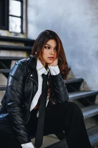 LeaThompson 🖤Black & White, Elegant Lea🤍 Fotka 3