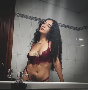 Public od ElizabethBelle  snímek