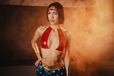 mia-reeves ⭐Wonder Woman 💗🔥⭐  6. fénykép