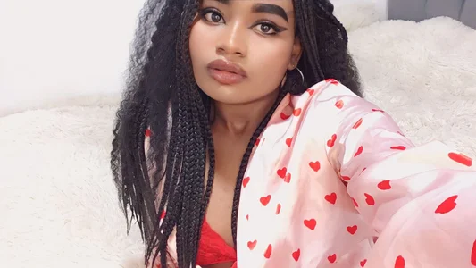 KELSIE1 Public Immagine 