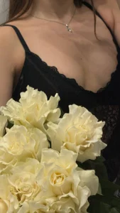AliceAtkins a little beauty for your feed🥂💘 Immagine 