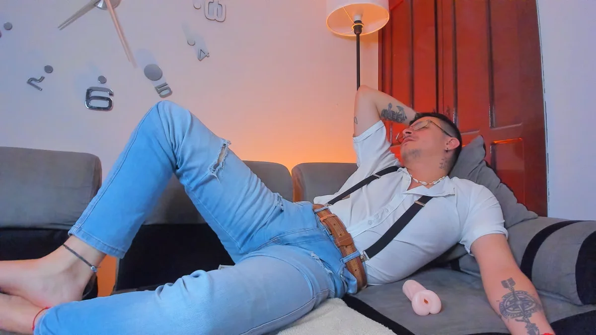 Трендове зображення  9067 Leo_Hunt_