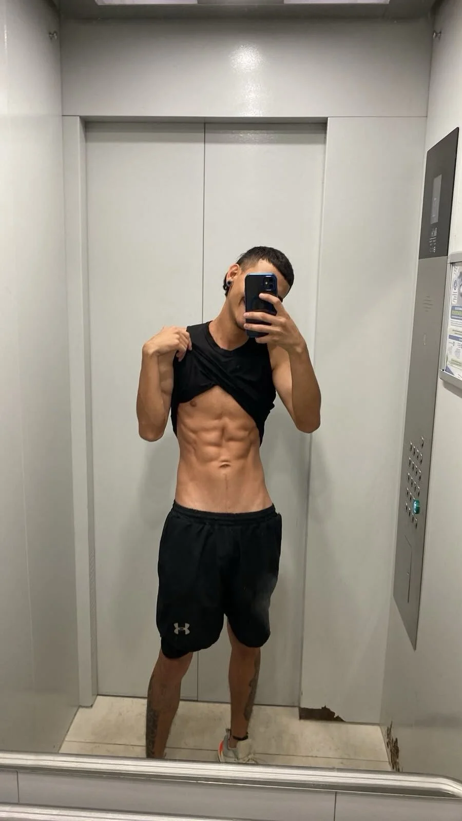 JacobJimenez_ 님의 트렌드 중인 사진  9512개