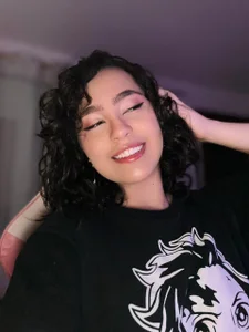 emma_morales_ Cat eyes صورة واحدة|emma_morales_ Cat eyes صورتان|emma_morales_ Cat eyes  2 صور|emma_morales_ Cat eyes  2 صورة