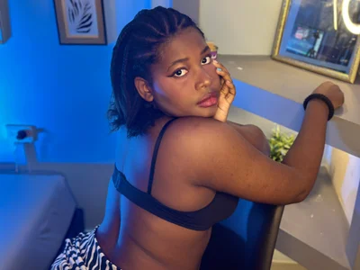 Zdjęcia Kylie-Cruz Black and beauty 🖤🐈‍⬛:  2