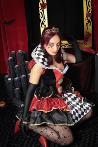 zzoe_ ❤️ The Queen of Hearts Pic 5