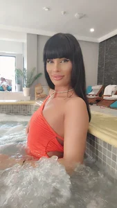 EllaaLux kullanıcısının Bubble Trouble albümü -  6 fotoğraf