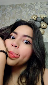 KimDevinne "Hurry up, because I'm very humid." Immagine  5