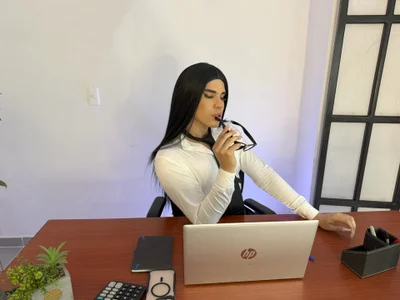BeckyAnders sexy secretary Foto 5