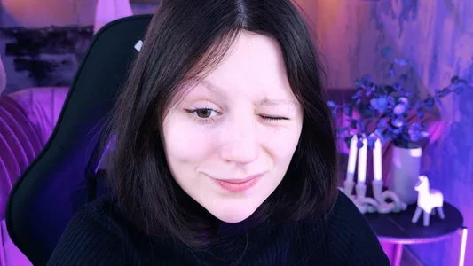 VeliraBraitberg Just my Face Immagine  2